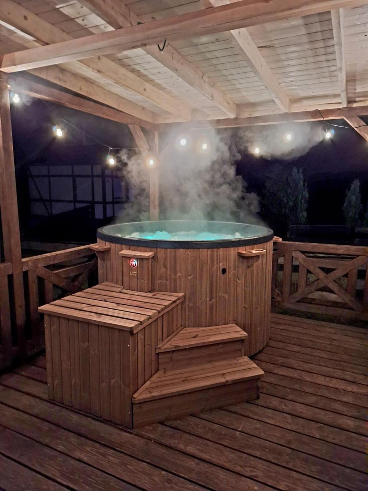 Pastelowy Domek Z Balia Elektryczna Z Jacuzzi Zalakowo Exterior foto